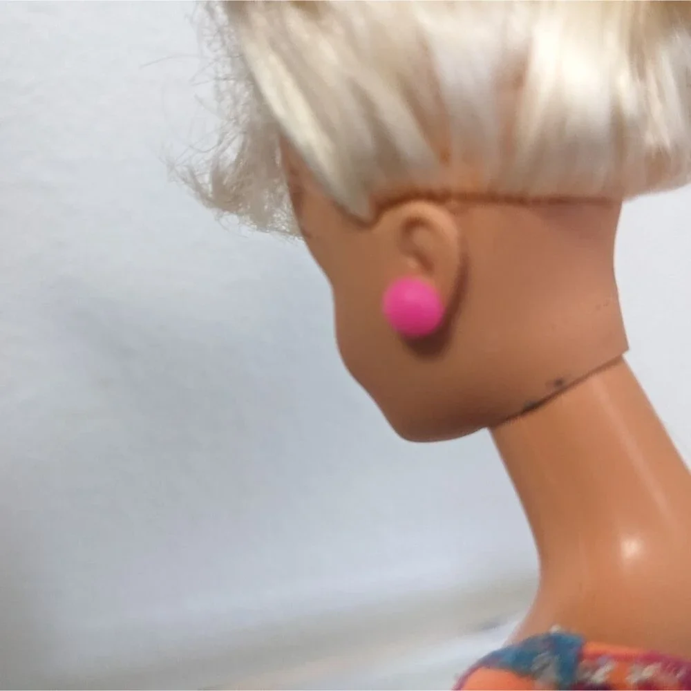 Hot Skatin Barbie Doll Articulated Jointed Blonde Hair Blue Eyes 1993 Mattel